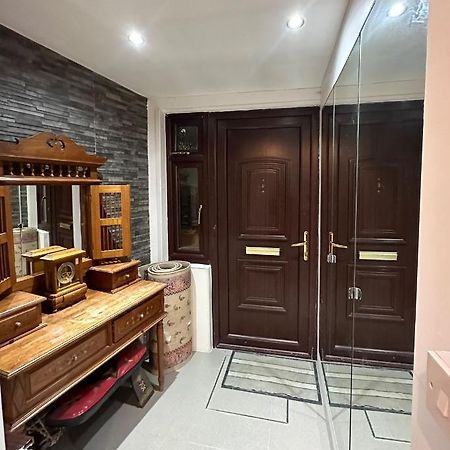 London Charm - Stylish Room In Spacious Home מראה חיצוני תמונה
