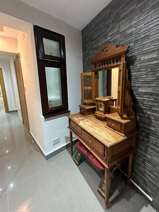 London Charm - Stylish Room In Spacious Home מראה חיצוני תמונה